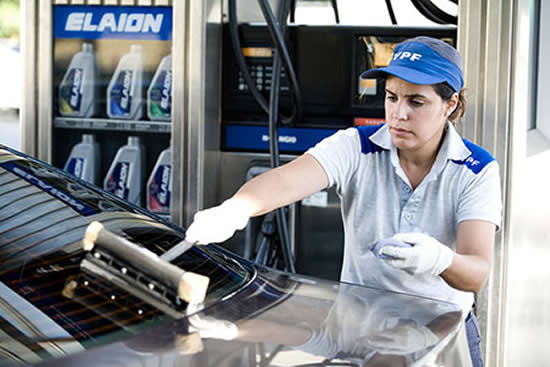 Expendedores de YPF fijan posición frente al nuevo aumento salarial