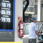 ¿Naftas más caras?: advierten aumentos en la misma proporción que el dólar