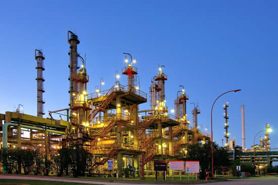 Cumple 90 años la mayor refinería de la Argentina