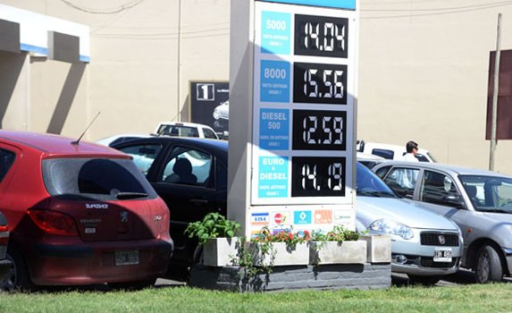 Precios de los combustibles: ¿en que lugar del mundo se ubica la Argentina tras la devaluación?