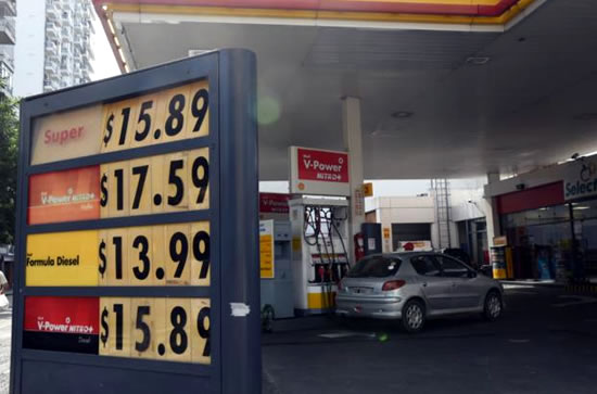 Automovilistas en alerta por los fuertes aumentos a los combustibles
