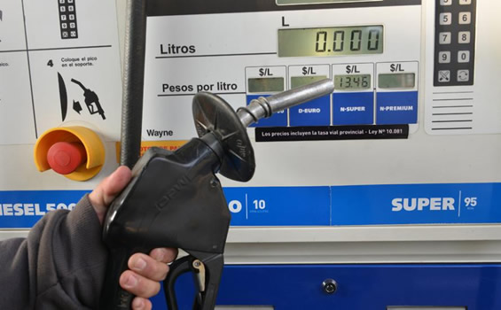 Estaciones de servicio proponen aumentos de sueldo en línea con las subas de combustibles