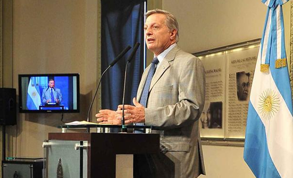 Estaciones de servicio se reunieron con funcionarios del área de los combustibles