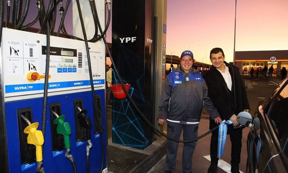 Durante la gestión de Galuccio, las estaciones de servicio YPF crecieron en ventas el doble que sus competidores