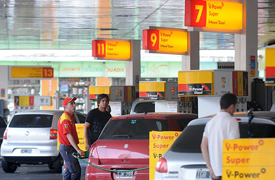Se fue de la estación sin pagar, pero lo sobreseyeron porque el playero tardó demasiado