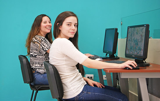 CECHA firmó un convenio para ampliar la formación educativa del personal