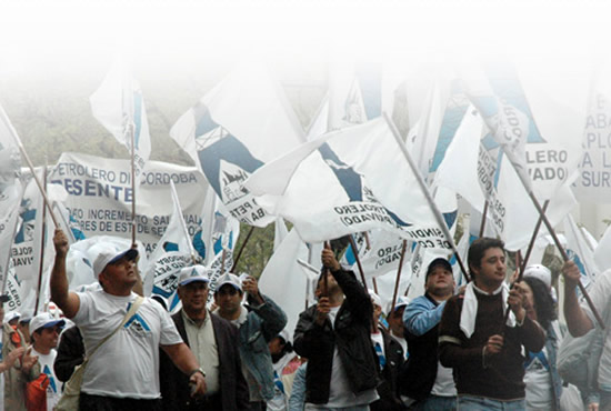 Empleados de estaciones de cinco provincias se unen para reclamar mejoras