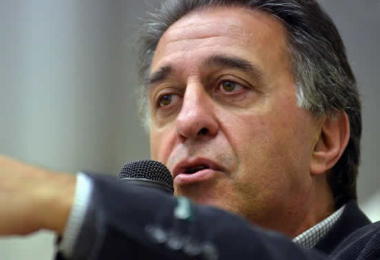 Néstor Pitrola: “Hay que nacionalizar integralmente los hidrocarburos”