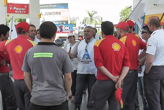 Empleados de estaciones de servicio muy cerca de decidir medidas de fuerza