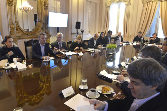 Macri: “el incremento del precio en los combustibles ha terminado”