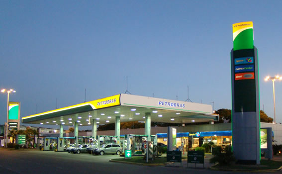 Se aprobó la venta de Petrobrás y las estaciones pasan a Pampa Energía