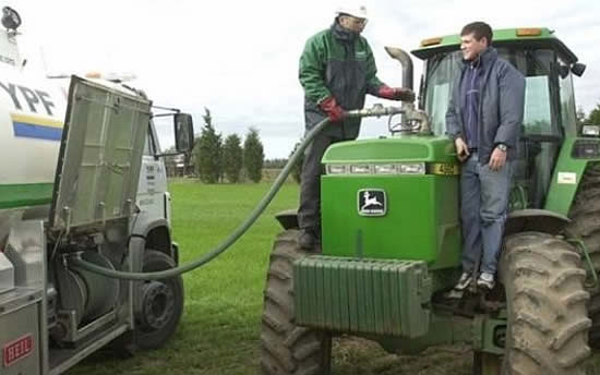 Productores agropecuarios golpeados por el aumento del gasoil  esperan respuesta por parte de Aranguren