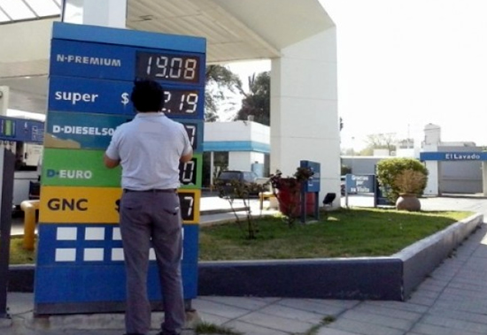 Discrepancias en el oficialismo por el precio de los combustibles