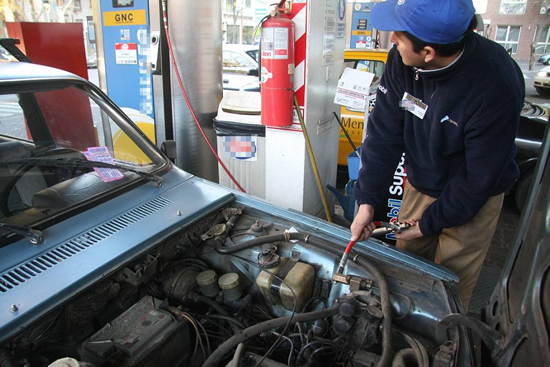 Empleados se declaran en estado de alerta ante el tarifazo que golpea a las estaciones de GNC