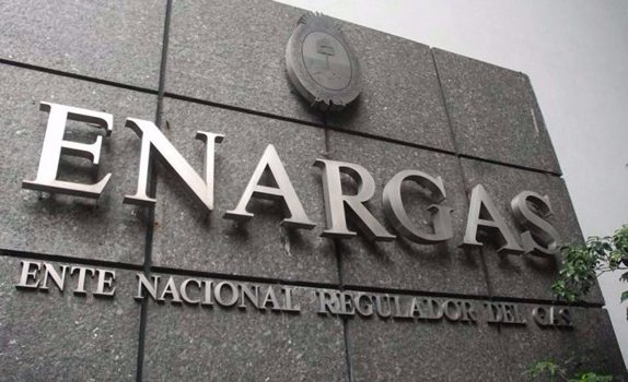 Estaciones de servicio se reúnen con funcionarios del Enargas para analizar la situación del GNC