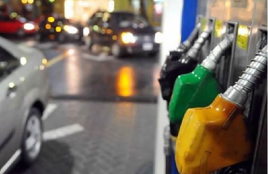 Para suavizar los aumentos de combustibles proponen redistribuir su carga tributaria