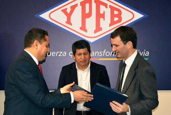 YPF suscribe acuerdo con su par de Bolivia para incrementar la provisión de gas