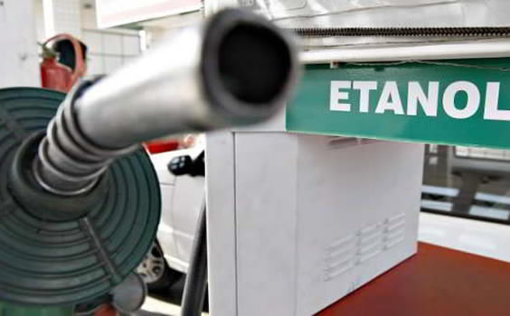 Confirman que las petroleras están aumentando la mezcla de bioetanol en naftas