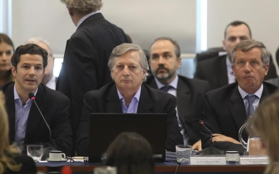 El bloque oficialista dispuesto a analizar una ley para las estaciones de servicio