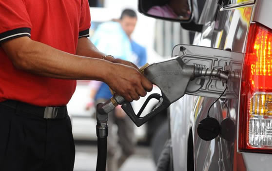 Expendedores a favor del reacomodamiento del mercado de los combustibles