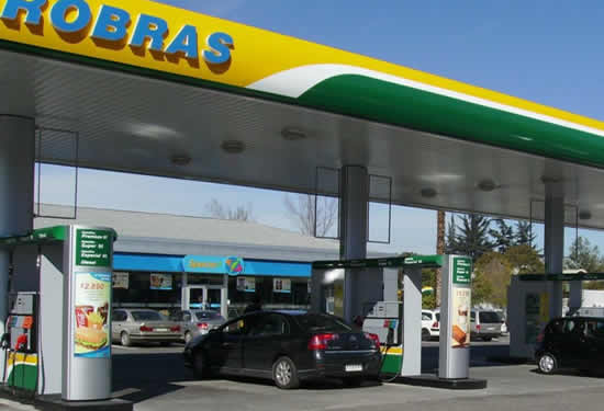 Estacioneros de Petrobras, “expectantes” ante el cambio de marca
