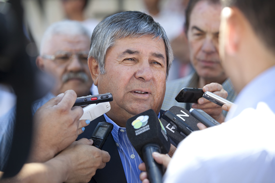 Trabajadores petroleros amenazan con desabastecimiento de combustibles para las fiestas