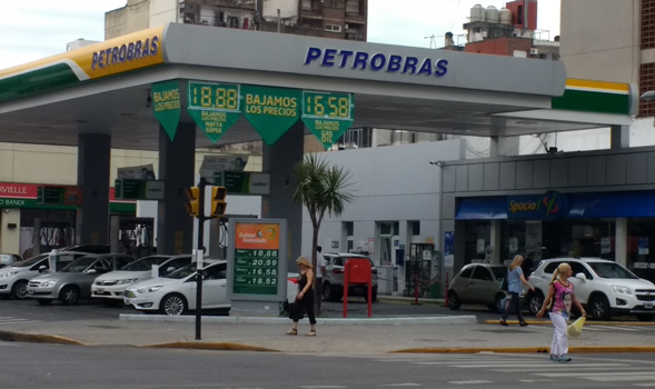 Rechazo de estacioneros a la intención del Gobierno de volver a aumentar los combustibles