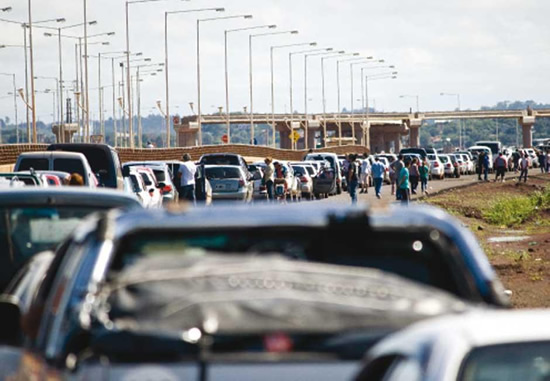 El Gobierno extiende a más localidades la reducción del impuesto a los combustibles