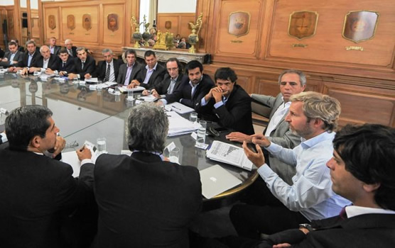 Estacioneros proponen modificar el decreto que redujo el impuesto a las naftas