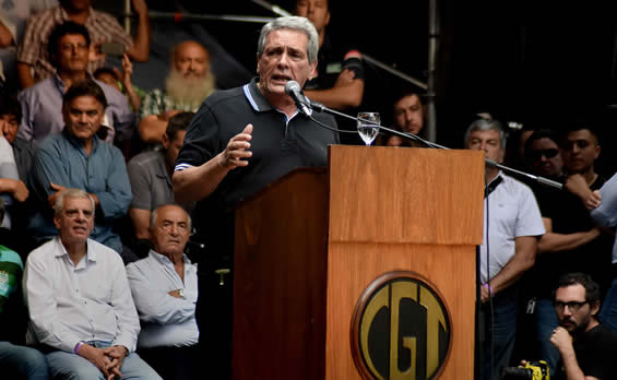 Acuña agradeció el apoyo de sus afiliados a la multitudinaria marcha de la CGT