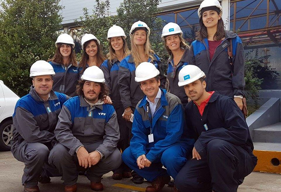 Jóvenes Operadores de YPF realizan una visita a la Refinería de La Plata