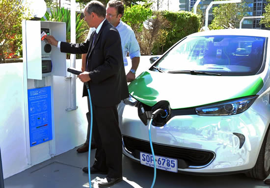 Mientras Argentina analiza instalar su primera estación para autos eléctricos, la región ya cuenta con un corredor verde