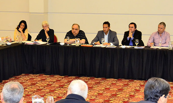 A la espera de respuestas de las petroleras, estacioneros se reúnen para definir medidas