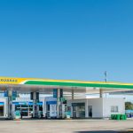 Operadores de Petrobrás ven con buenos ojos la decisión de Pampa de mantener la red de Estaciones