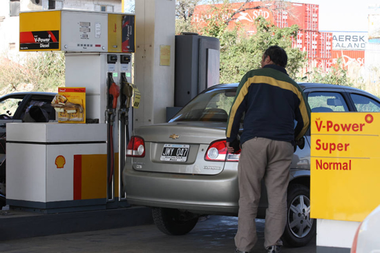La Nafta Común desapareció oficialmente de los surtidores argentinos