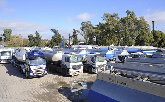 Peligra el abastecimiento de combustibles por un posible paro de camioneros