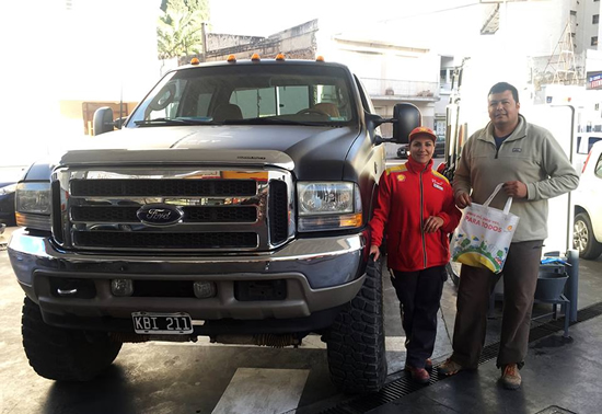 Operador y petrolera acuerdan un compromiso mutuo que beneficie al consumidor