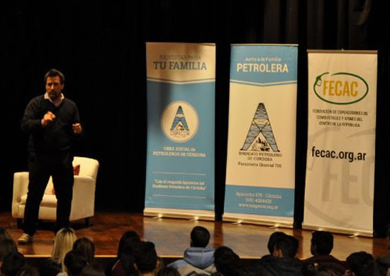 Charla sobre adicciones para empleados de Estaciones de Servicio