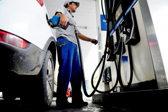 Se multiplican los rechazos a la Tasa Vial sobre los combustibles
