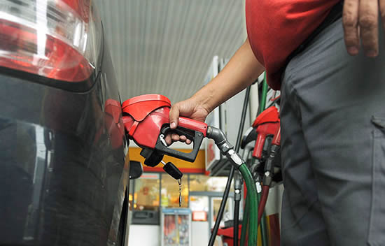 Por la Reforma Tributaria, en marzo se modificarán los impuestos a los combustibles y su valor en el surtidor