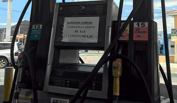Por vender combustibles con tarjetas, las estaciones resignan el 70 por ciento de su utilidad