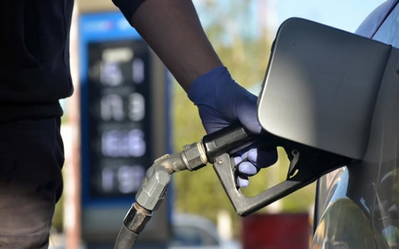 El Gobierno descartó subas de precios de combustibles desde marzo por razones impositivas