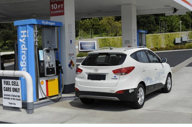 Para la próxima década se proyectan Estaciones de Servicio ecológicas con tres tipos de combustibles