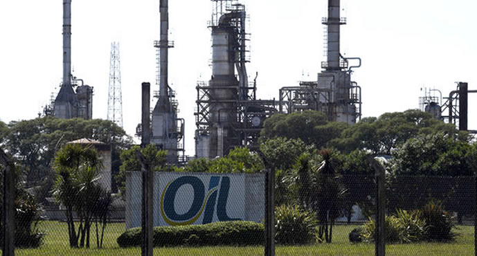 A propósito de la complicada situación de Oil Combustibles SA: “Laissez Faire; Laissez Passer”