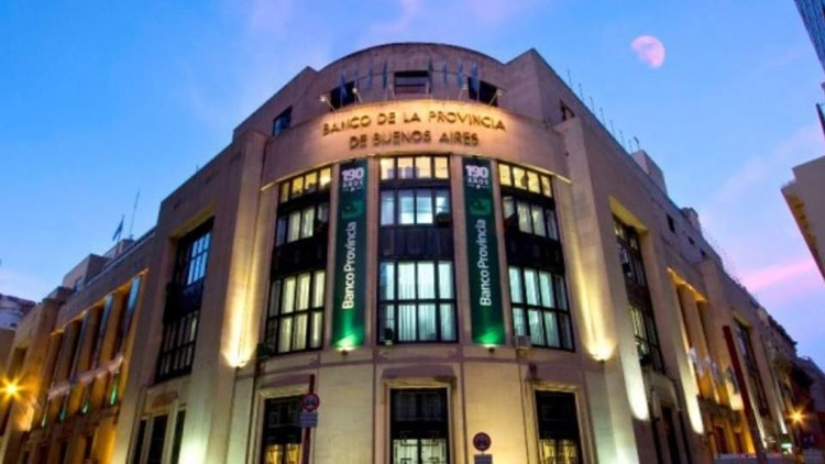 Negocian acciones conjuntas entre Bancos y Estaciones de Servicio