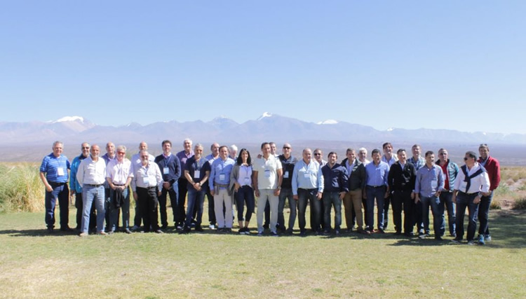 Estaciones de Servicio acuerdan presentar un nuevo Proyecto de Ley de Combustibles