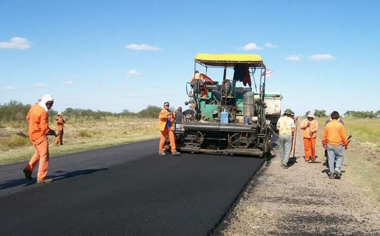 Advierten que la rebaja impositiva de las tarifas puede provocar un aluvión de tasas viales sobre los combustibles