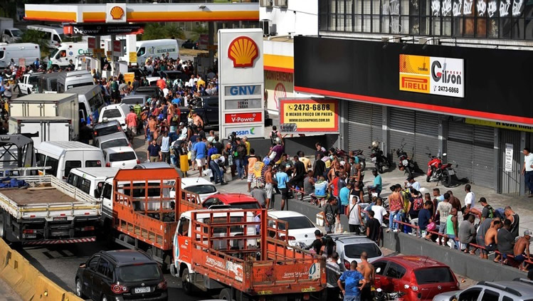 La crisis del combustible en Brasil provocó una andanada de autos en las Estaciones de Servicio argentinas