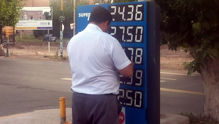 El sector de los combustibles será analizado por la autoridad nacional de la competencia