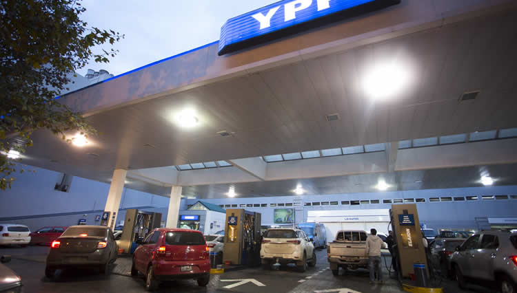 Operadores de YPF se reunieron con directivos de la compañía para analizar la situación del mercado de combustibles